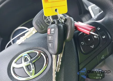 2017 Toyota Camry Le z USA, uszkodzony, nr VIN 4T1BF1FK8HU807050